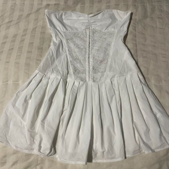 Women's White Dress - Picture 3 of 3